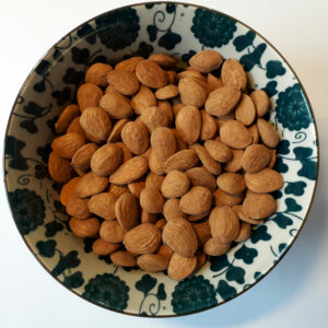 AMANDES DÉCORTIQUÉES 1 KG